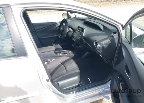 2022 Toyota Prius Prime Le z USA, uszkodzony, nr VIN JTDKAMFP6N3217138